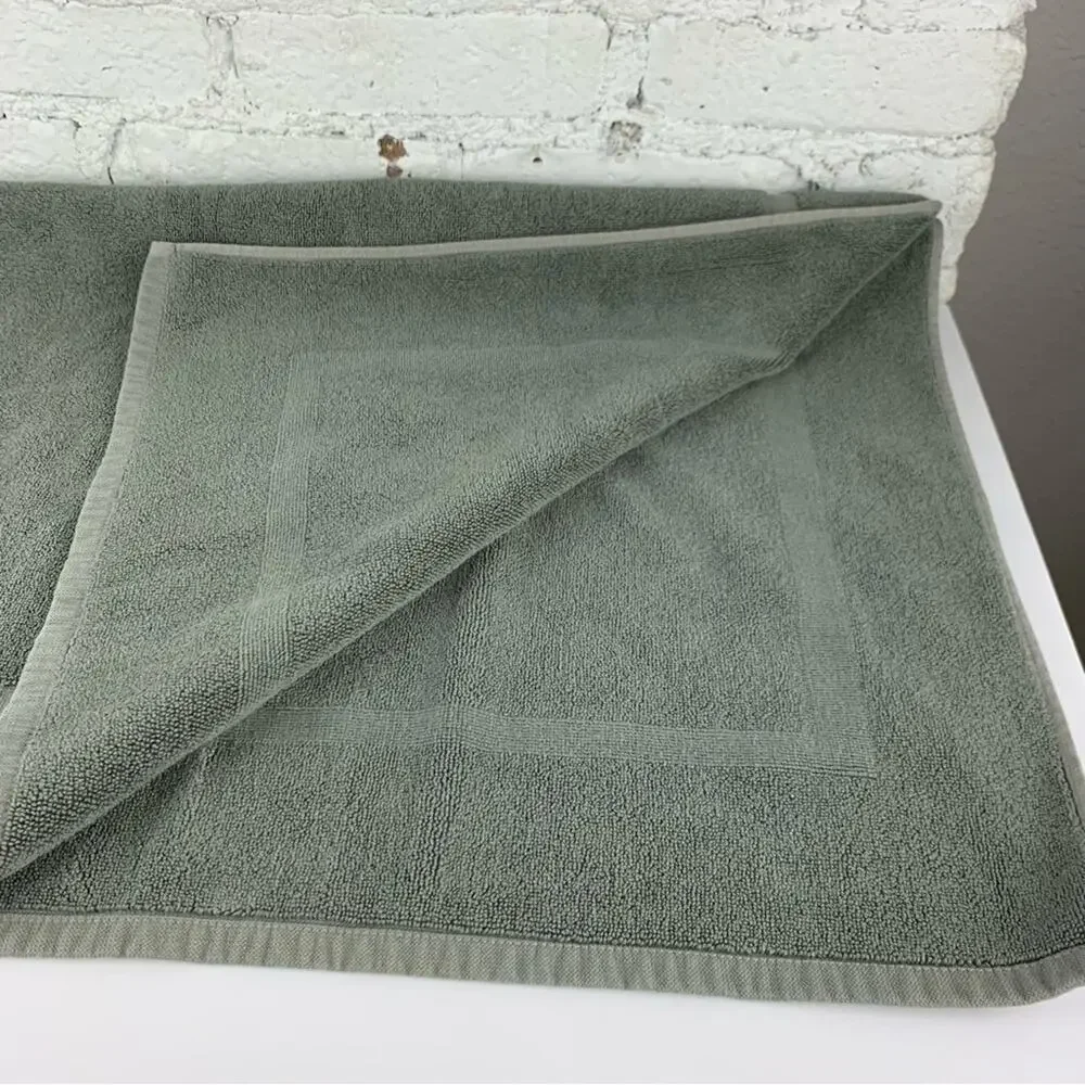 Cozy Earth Dark Grey Bamboo Viscose Cotton Large Bath Mat 27”x 45”